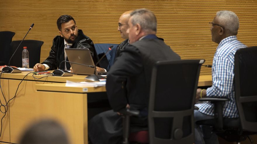 La viuda del abogado asesinado Juan Betancor pide que el acusado pague por la muerte "tan cruel" de su marido