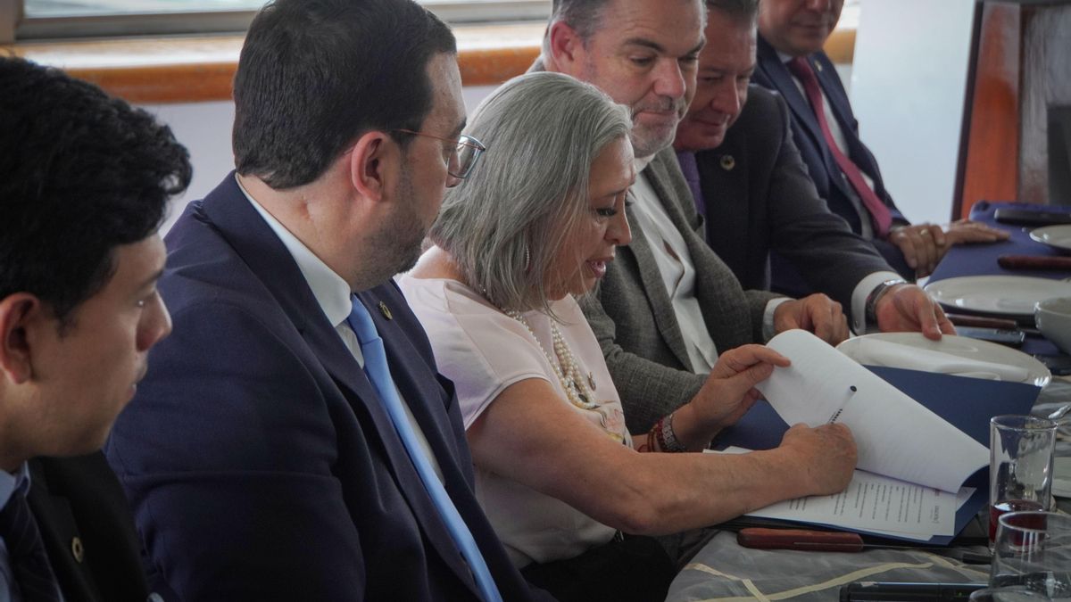 Barbón 'vende' Asturias en México para fortalecer las relaciones comerciales