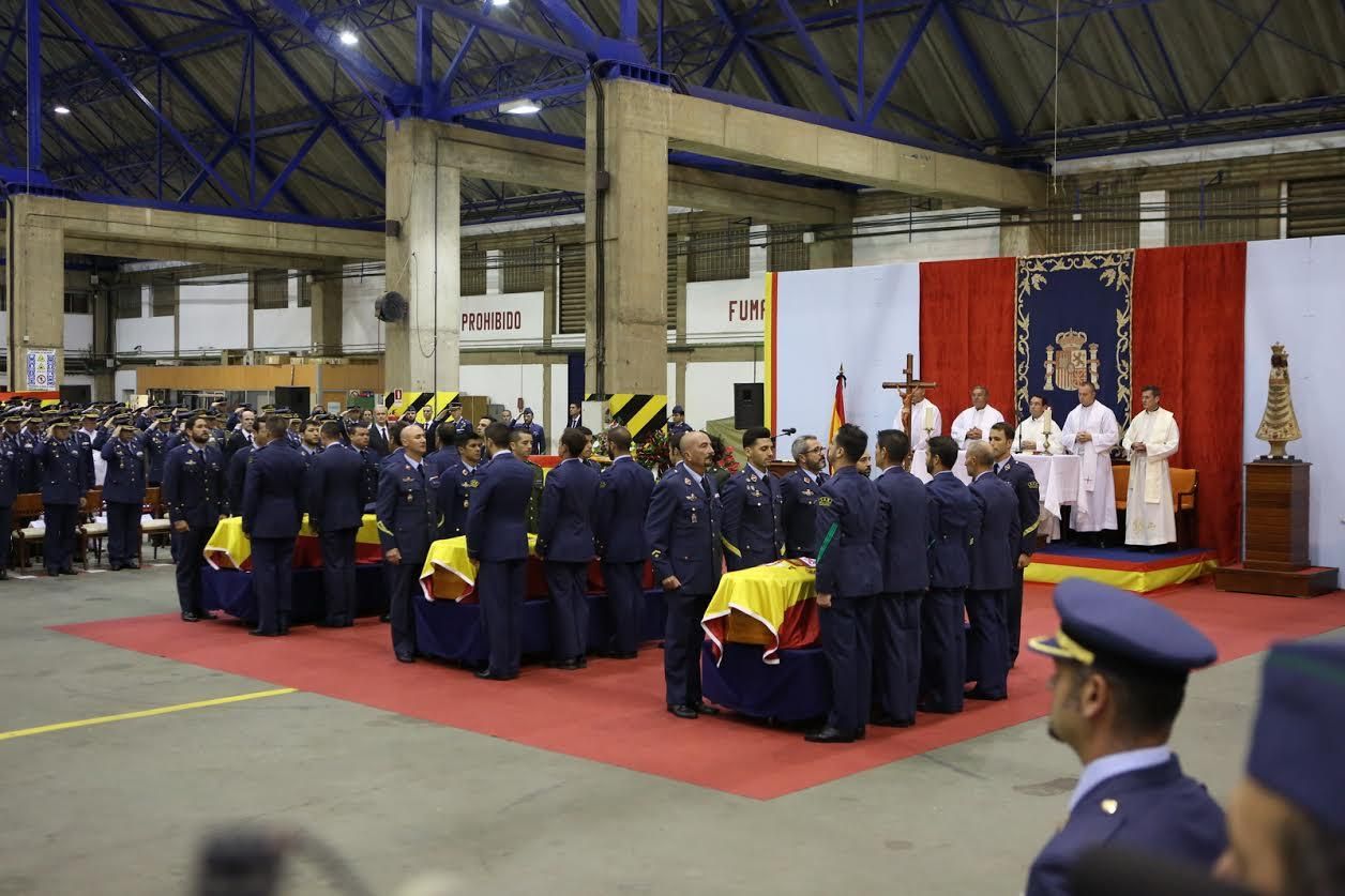 Funeral por los militares del SAR fallecidos en accidente de helicóptero.  (ALEJANDRO RAMOS)