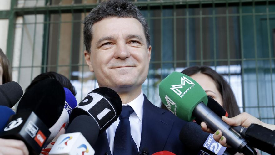 Nicusor Dan, el matemático que intentará alejar de la presidencia rumana a George Simion