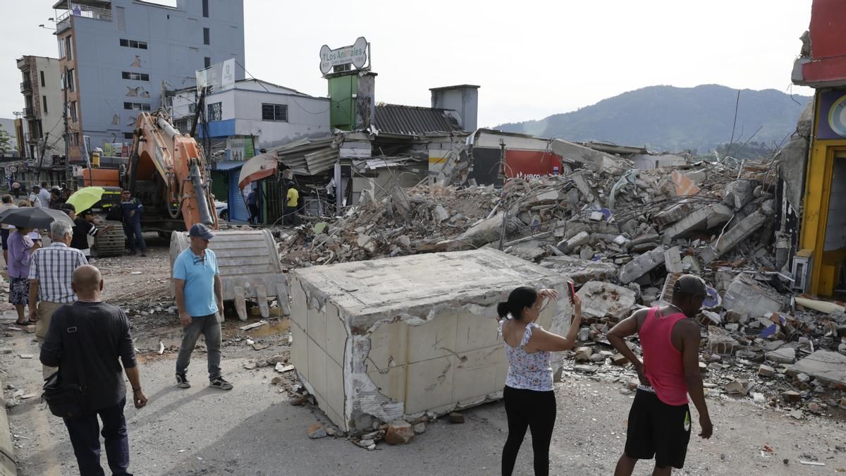 Exteriores confirma la muerte de un español en el terremoto de Colombia y reduce a 12 los nacionales en paradero desconocido