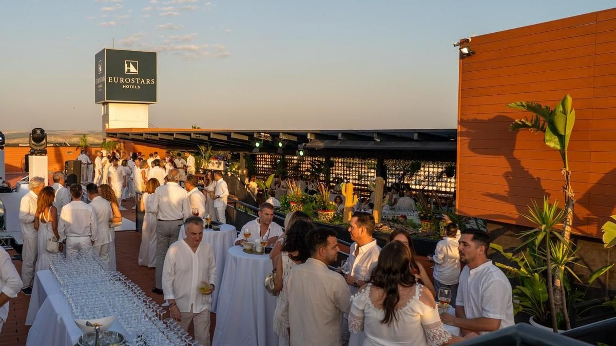 Fiesta Blanca en el hotel Eurostars Palace.