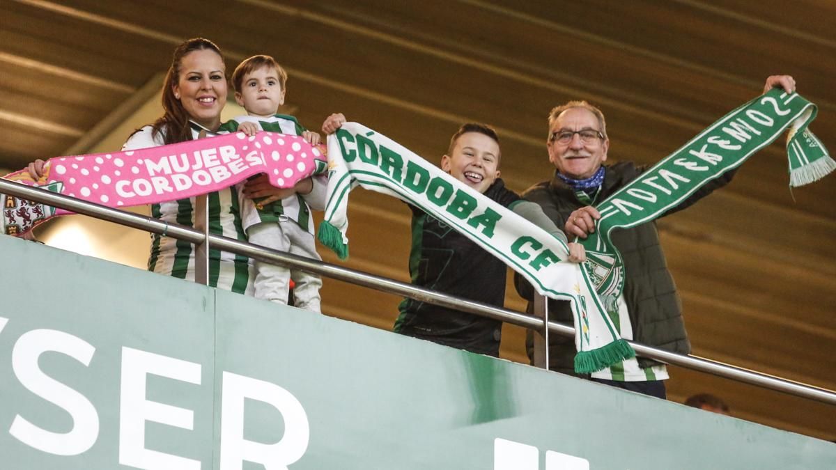 Grada Blanquiverde del Córdoba CF - Cádiz CF