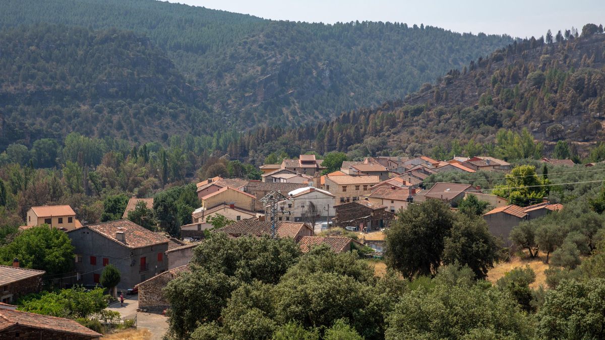 Se ordena levantar el confinamiento por el incendio de La Mierla y todos los vecinos volverán a casa