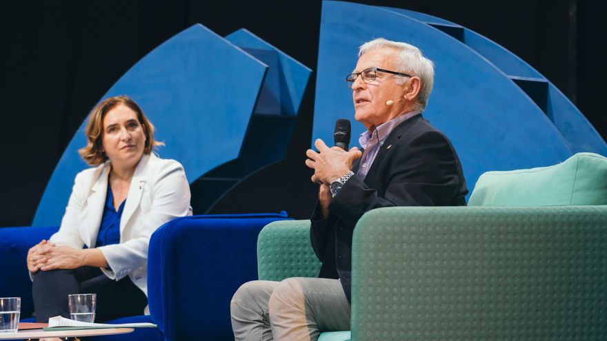El alcalde de València, Joan Ribó, junto a su homóloga en Barcelona, Ada Colau.