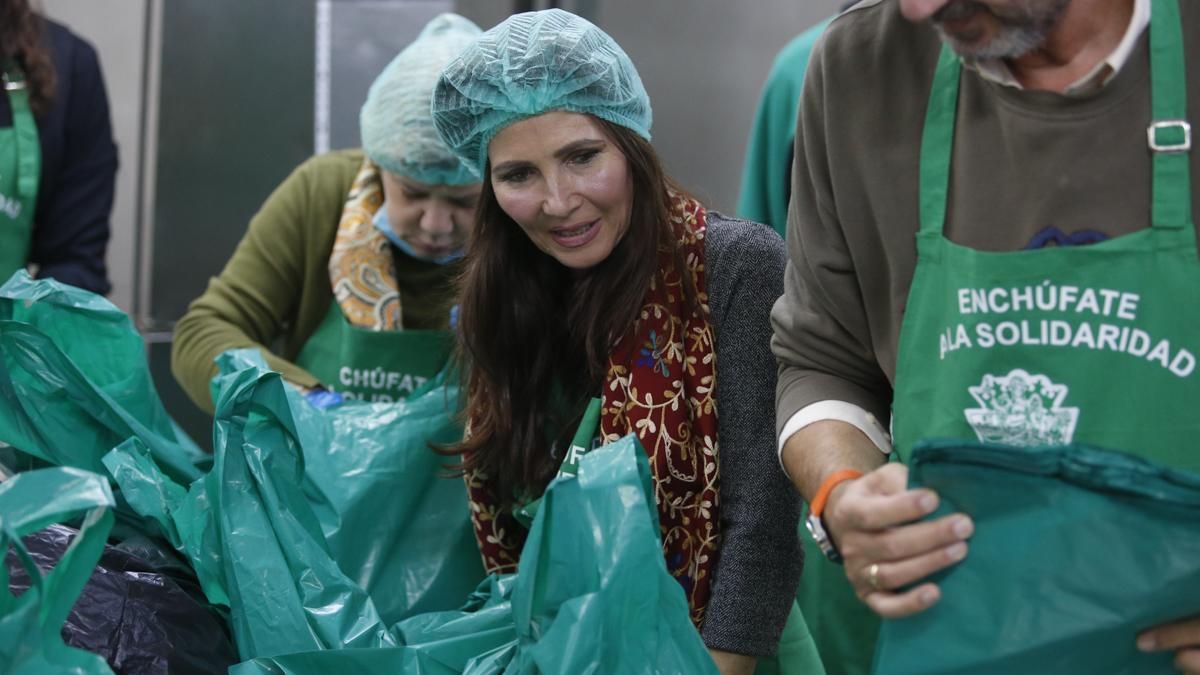 Preparación de los menús solidarios de Cocinillas CCF