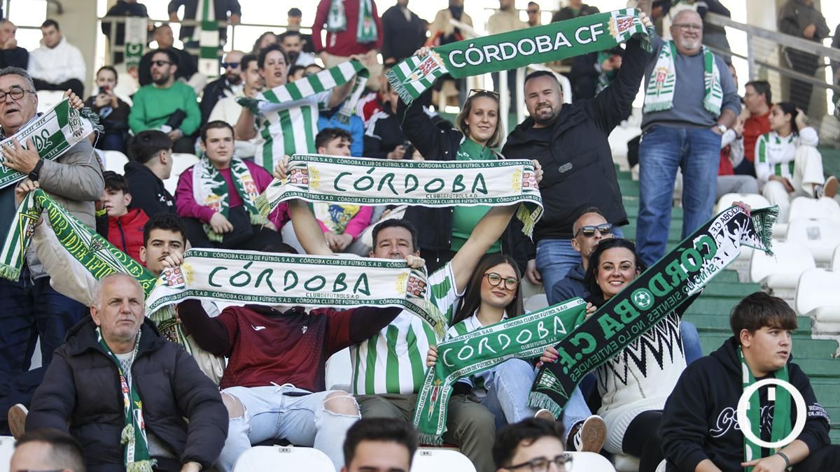 Grada Blanquiverde del Córdoba CF - SD Huesca