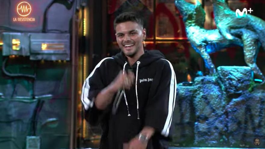 Abraham Mateo versionó a Raphael en 'La Resistencia', como hizo en su primera aparición en TV a los 7 años