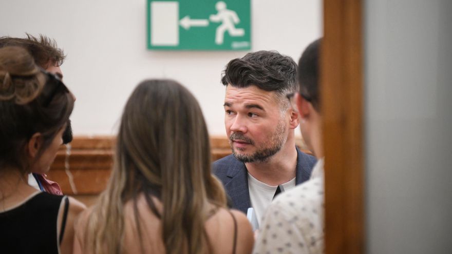 What do each government partner think about the PSOE situation