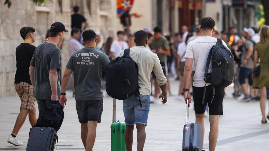 Las comunidades de vecinos podrán prohibir los pisos turísticos nuevos o que no estén registrados
