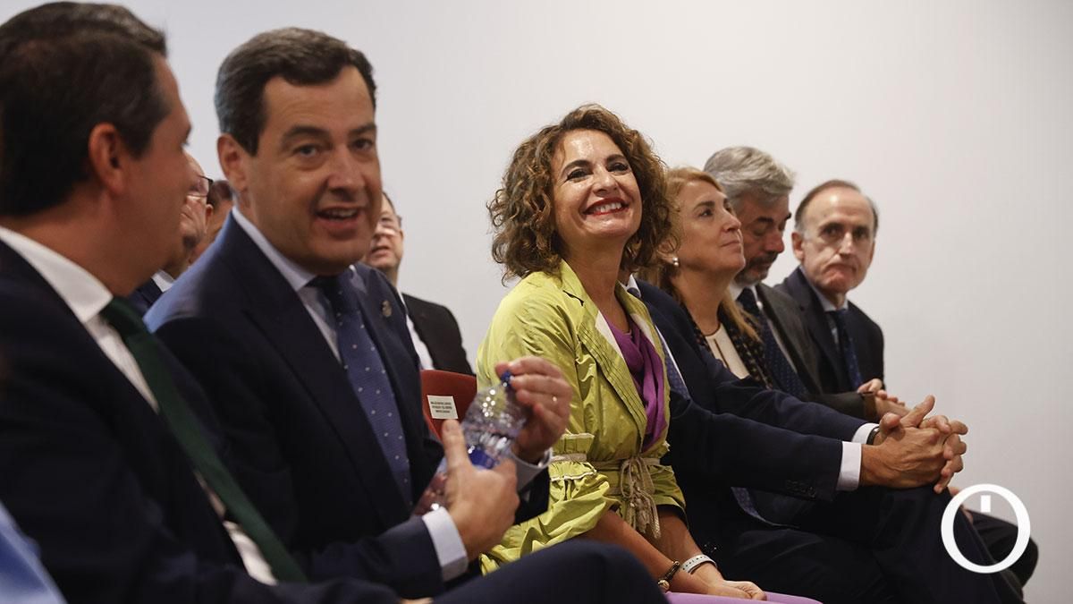 Montero destaca el "clamor popular" por la sanidad mientras Moreno supera un mes "sin explicar" los fallos en los cribados