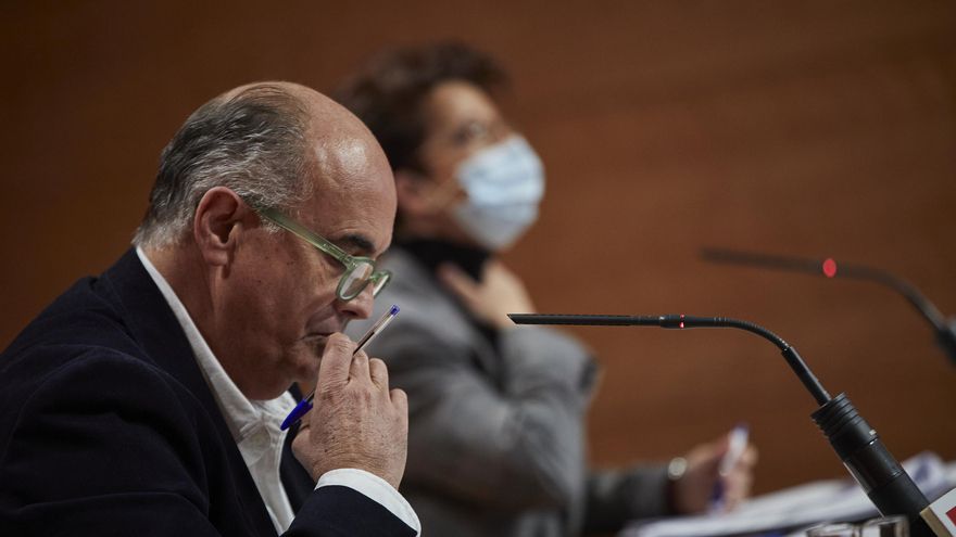 Madrid adelanta el toque de queda a las 23.00, clausura la hostelería a las 22.00 y cierra 47 zonas y 19 municipios