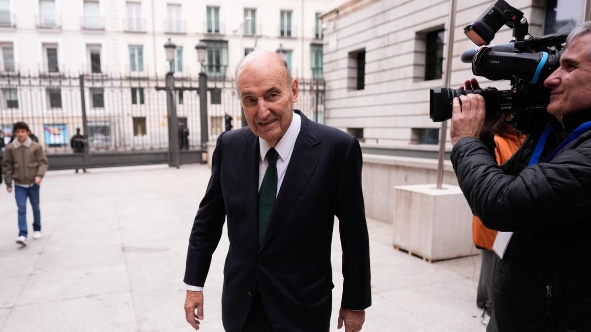 Andic pide que el abogado y exdiputado Miquel Roca testifique ante la juez en relación con su herencia