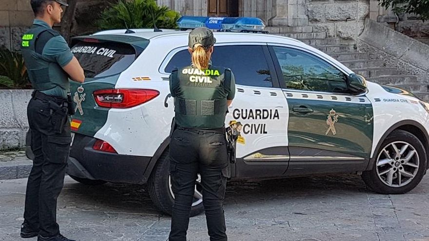 Tres personas de La Rioja detenidas por comprar un coche con un cheque falsificado en Segovia