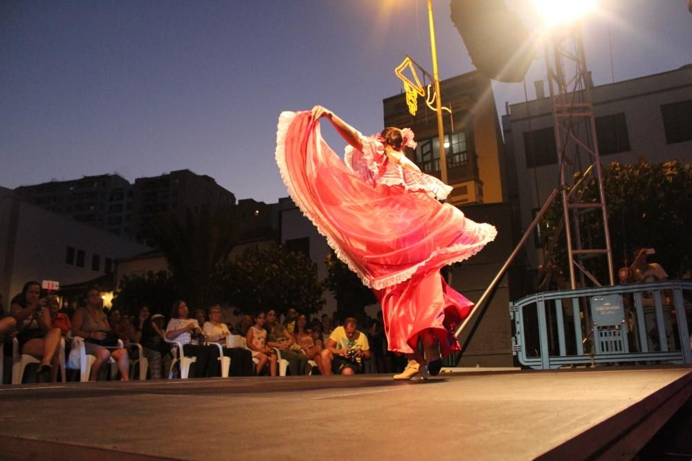 El Recinto Popular acogió el tributo a México. Foto: JOSÉ AYUT.