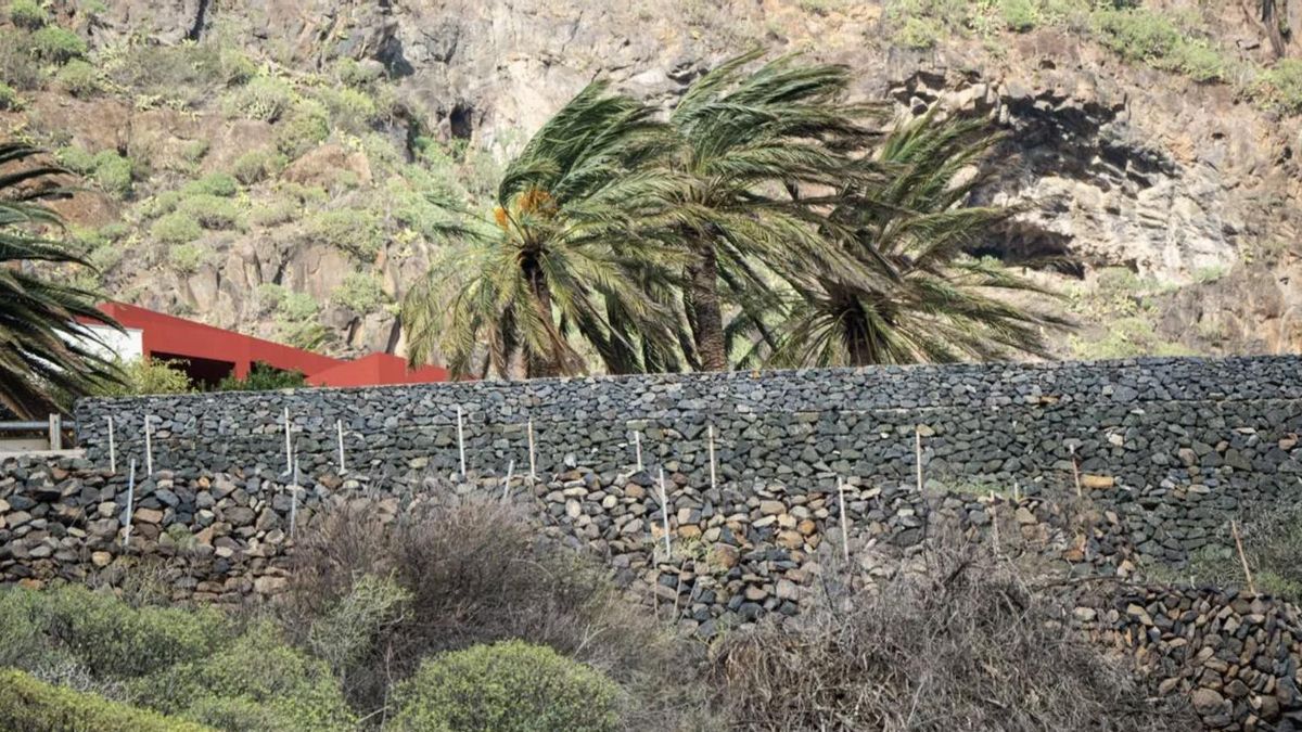 Las temperaturas volverán a subir este sábado en Canarias con probables rachas de viento muy fuertes en algunos puntos