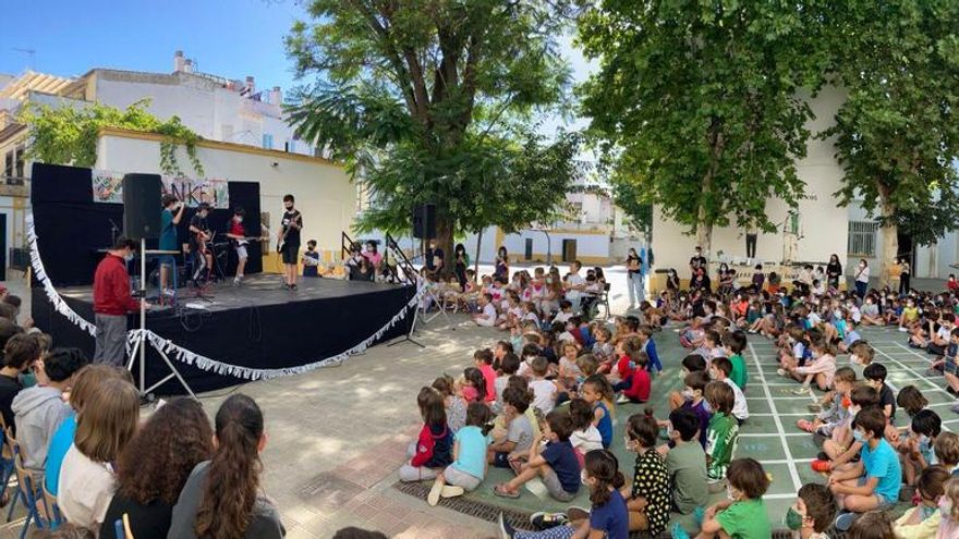 El Ayuntamiento de Sevilla deja a colegios públicos del centro sin los recursos para organizar la fiesta de fin de curso