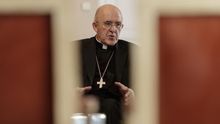 El cardenal Osoro quiere facilitar la exhumación de Franco mientras los monjes del Valle de los Caídos callan