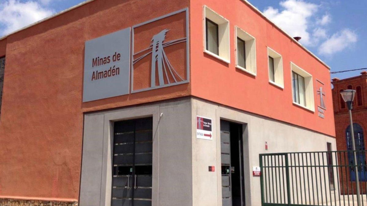 "Indignación" en el Ayuntamiento de Almadén por el cierre de la planta de mercurio de Mayasa en la localidad