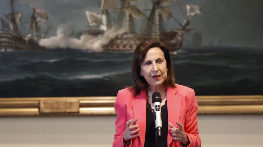 La ministra de Defensa, Margarita Robles, preside el acto de toma de posesión de los nuevos altos cargos del Ministerio de Defensa y del Centro Nacional de Inteligencia, este jueves en el Ministerio de Defensa en Madrid. EFE/ Chema Moya