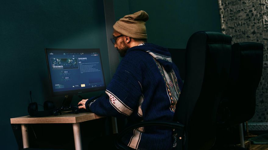 Pegasus: cómo funciona y quién está detrás del software espía de origen israelí