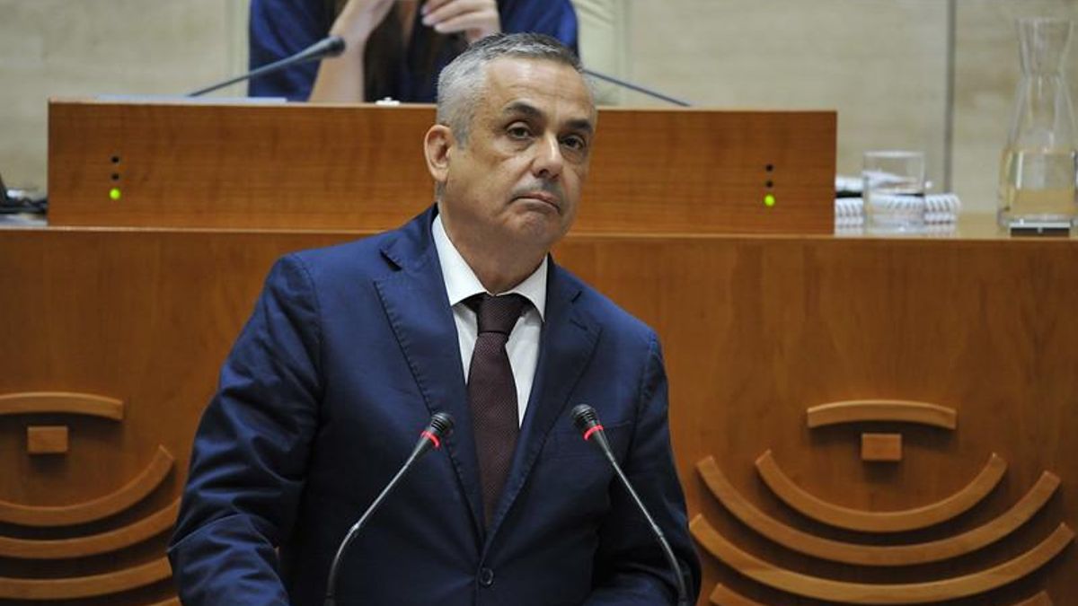 El presidente del Grupo Parlamentario Vox en la Asamblea de Extremadura, Ángel Pelayo Gordillo