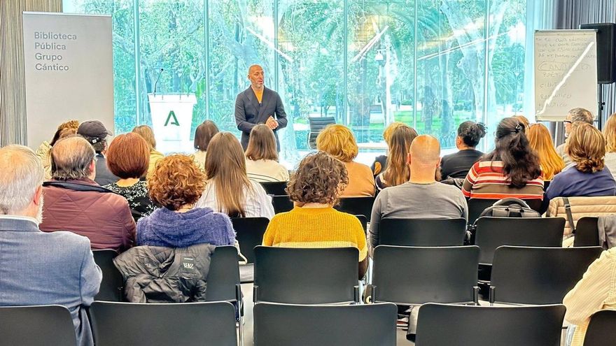 José Carlos Ruiz y Vicente Luis Mora, protagonistas del Día del Libro en Córdoba