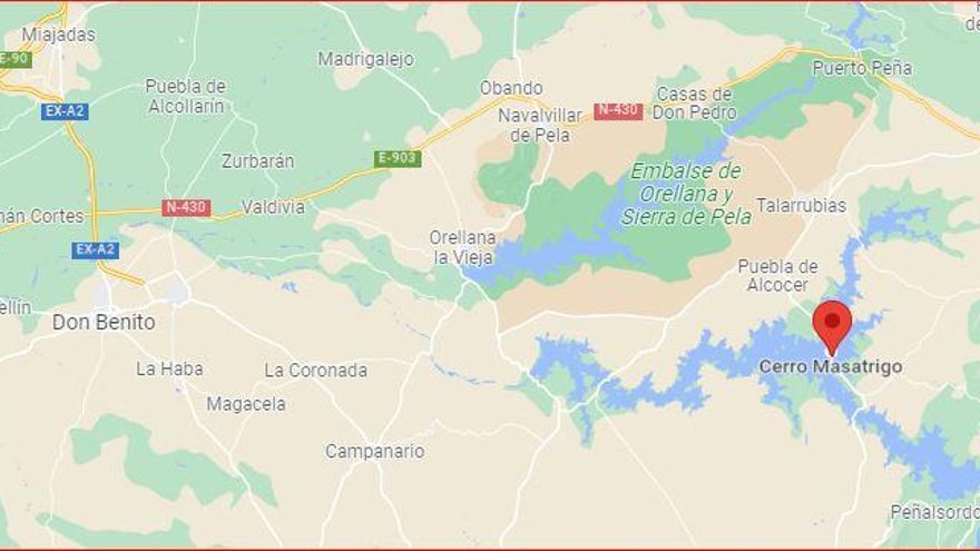 El cerro es una curiosidad situada en la comarca de la Serena, en un pantano