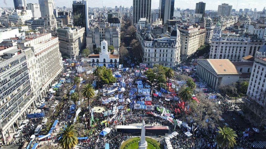 La CGT salió dividida a la calle, en un clima enrarecido por las críticas de Cristina al sindicalismo