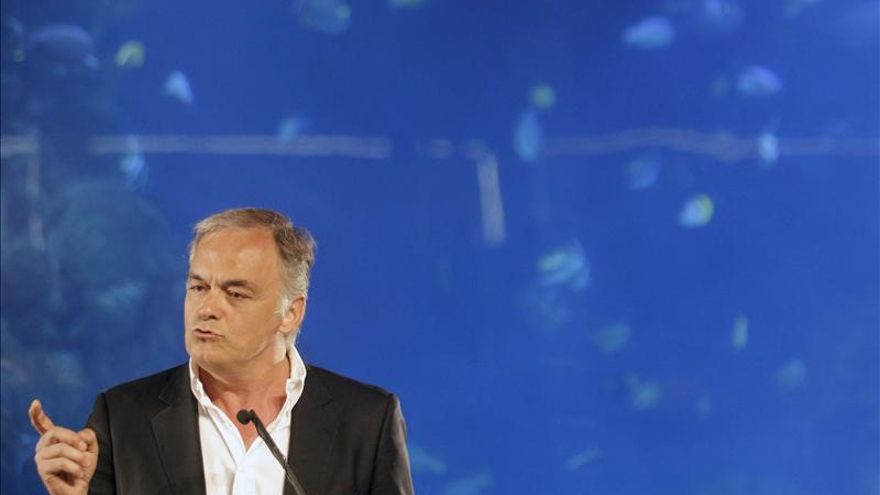 González Pons pide la complicidad de toda la sociedad para acabar con los maltratadores