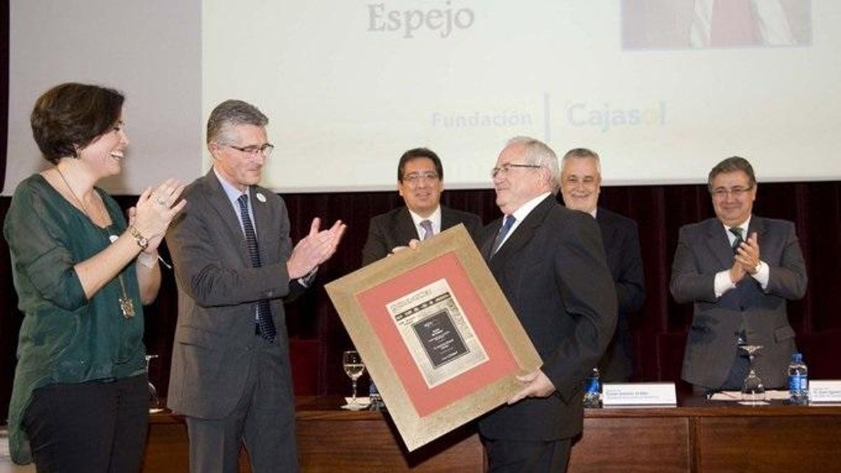 Premio de la Asociación de la Prensa de Sevilla a Antonio Ramos Espejo.