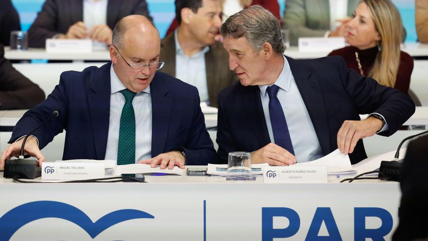 Feijóo presume del 60% del voto de PP y Vox en Extremadura y pide "proporcionalidad" en las negociaciones