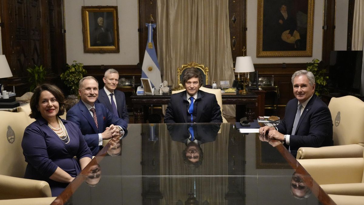 Javier Milei y su canciller Pablo Quirno recibieron al flamante embajador norteamericano en la Argentina, Peter Lamelas.