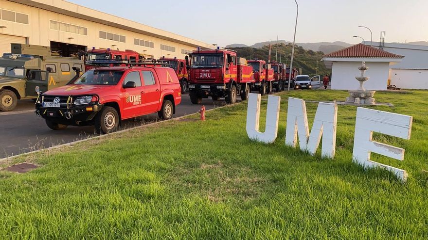 Efectivos de la UME se dirigen a Arico para extinguir el incendio