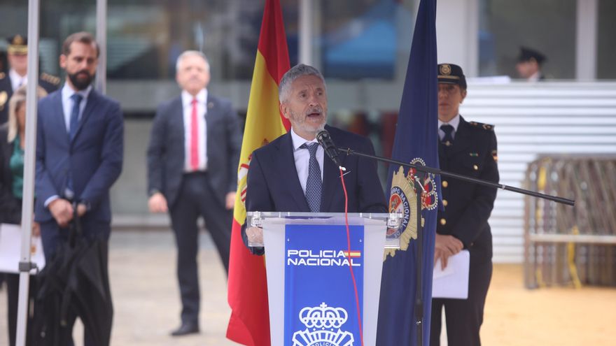 El ministro del Interior, Fernando Grande-Marlaska, preside la inauguración de la nueva comisaría de la Policía Nacional del Distrito Sur de Sevilla.