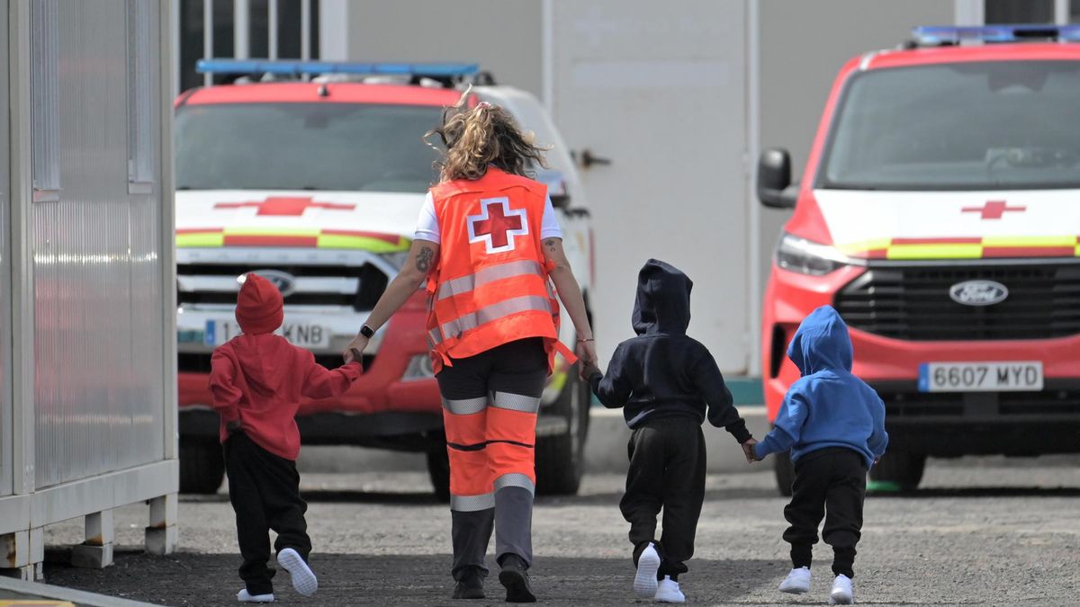 59 People, Including Four Minors, Reach El Hierro After Being Detected in a Pateras 17 Kilometres from the Island