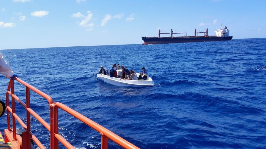 Dos migrants moren i una dona embarassada perd el seu nadó en la seva travessia en pastera cap a Balears