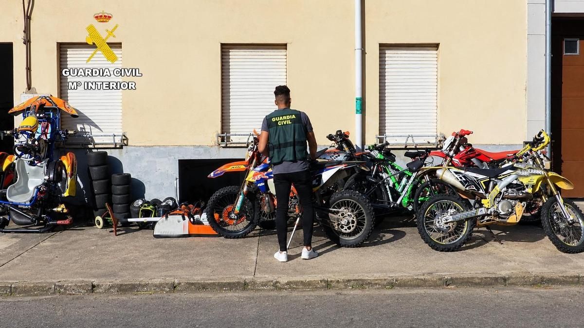 Detenido en un pueblo de León el ladrón de cuatro motos, un kart y otros vehículos, que guardaba a 25 kilómetros