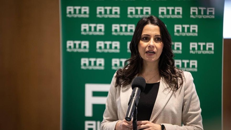 Inés Arrimadas, tras reunirse con la Asociación de Trabajadores Autónomos