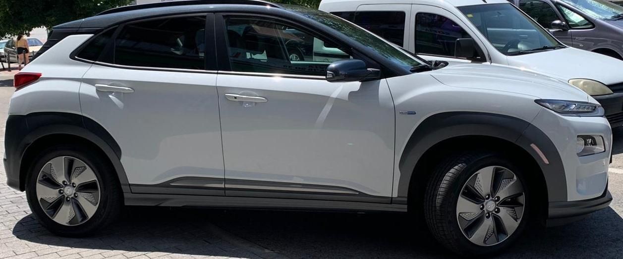 Detalle del Hyundai Kona empleado en el viaje