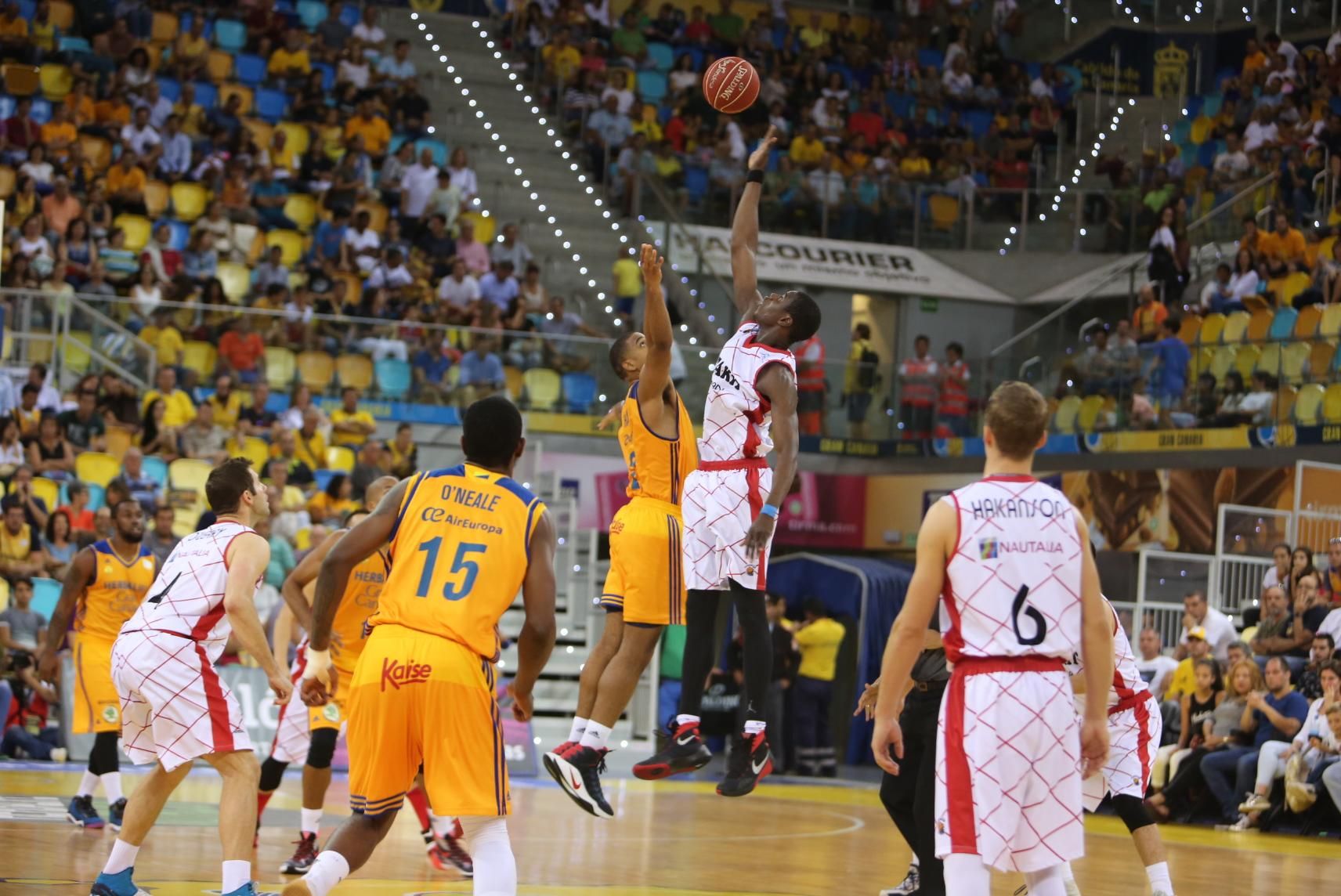 Imágenes del Herbalife Gran Canaria - Montakit Fuenlabrada. Alejandro Ramos.