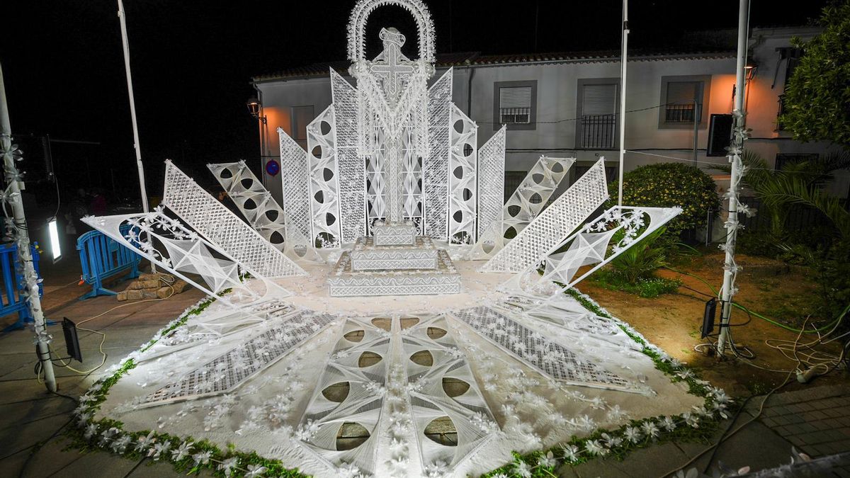 Las cruces de la calle Andalucía y la del Consultorio, primeros premios del concurso de Añora