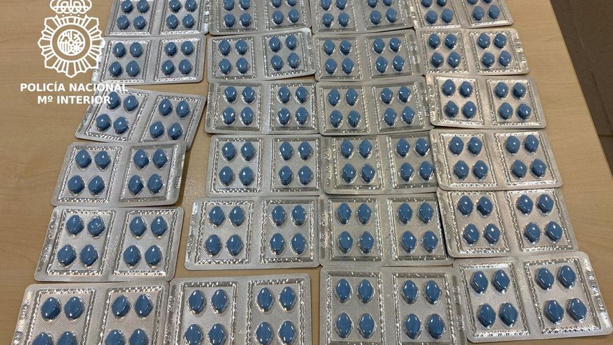Pastillas de viagra incautadas al detenido