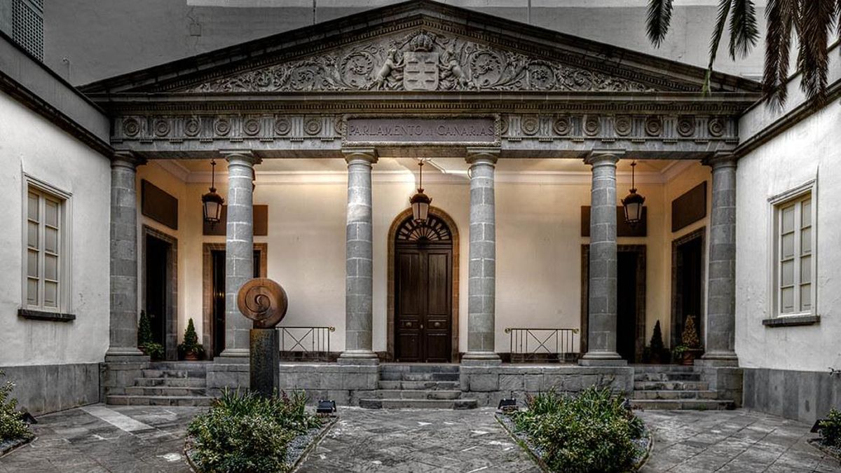 Un recorrido histórico por el Parlamento, en imágenes
