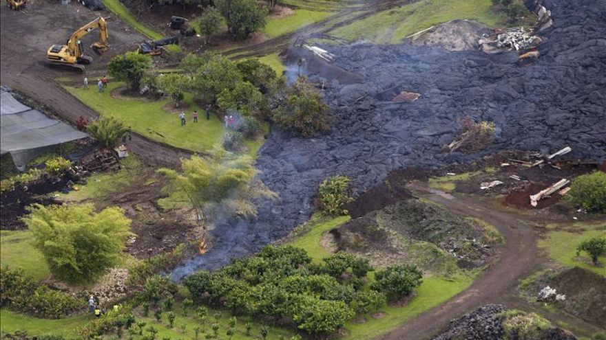 La lava del volcán Kilauea alcanza la primera casa en Hawai sin heridos