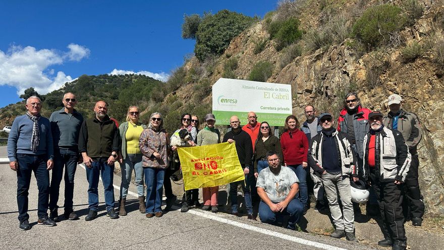 Concentración a las puertas de El Cabril en contra de su ampliación