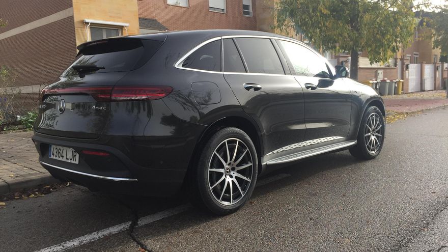 El peso en vacío del Mercedes EQC es de 2.500 kilogramos.