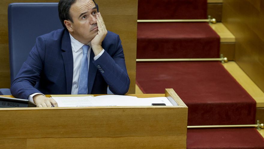 La pareja de Pérez Llorca renuncia a renovar la comisión de servicio en la Diputación de Valencia