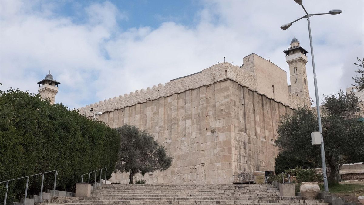 Foto de archivo del complejo histórico donde se encuentra la tumba de los patriarcas en la ciudad palestina de Hebrón, en la Cisjordania ocupada.