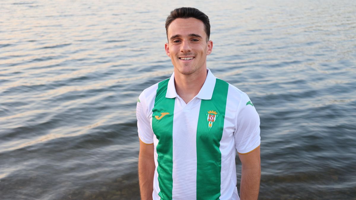 Diego Bri, con la primera equipación